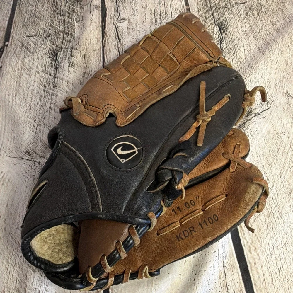 Nike Keystone Diamond Ready Youth Baseball Glove 11 KDR 1100 RHT